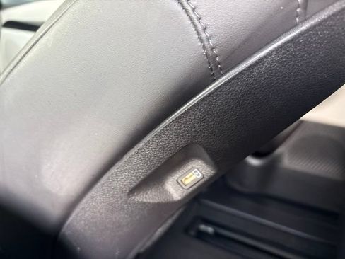 Certified 2024 Kia Carnival LX FWD image 28