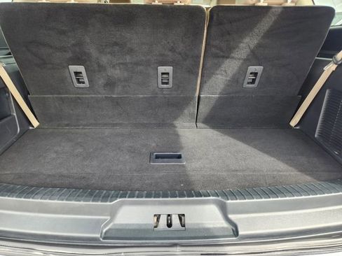 Used 2023 Ford Expedition XLT RWD image 32