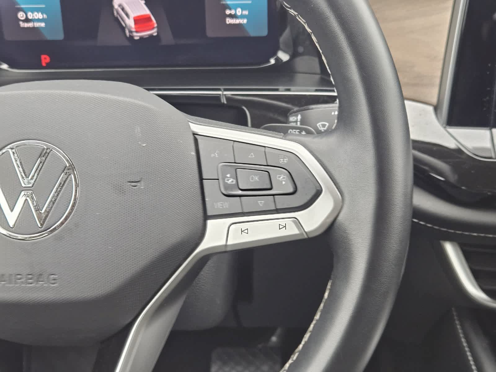 Used 2025 Volkswagen Atlas SE FWD image 25