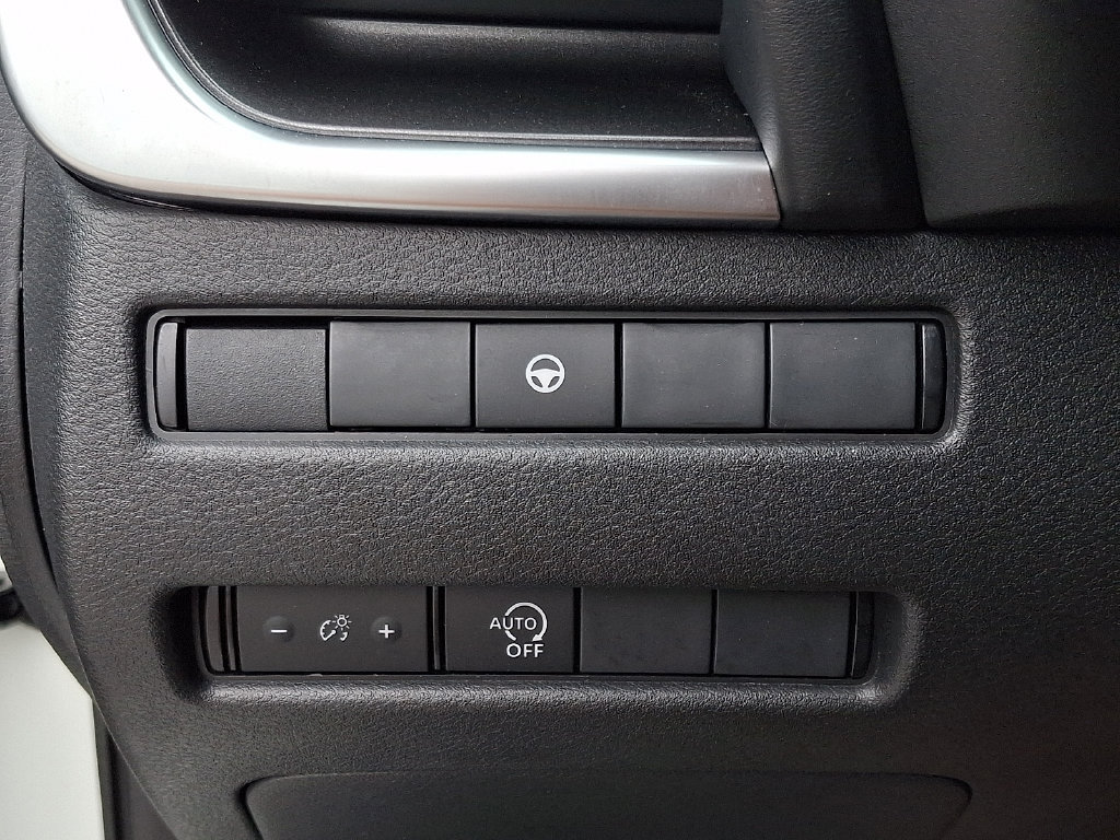 Certified 2023 Nissan Rogue SV AWD/4WD image 26