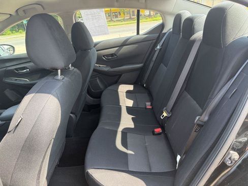 Used 2024 Nissan Sentra SV FWD image 10