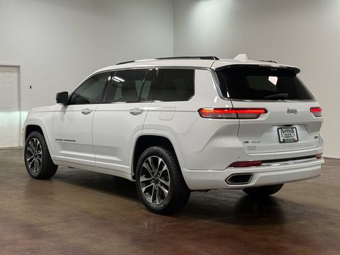 Used 2021 Jeep Grand Cherokee L Overland w/ Advanced Protech Group III AWD/4WD image 5
