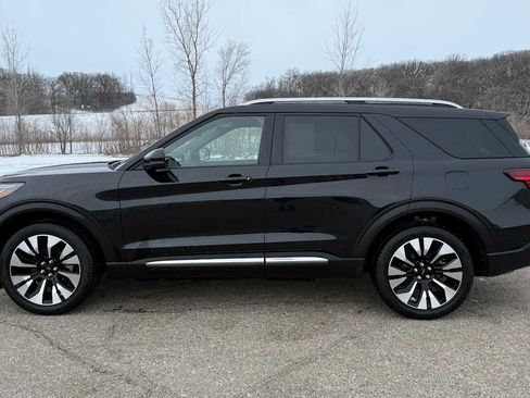 Used 2025 Ford Explorer Platinum w/ LUX Leather Package image 6