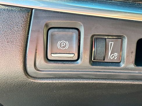 Used 2023 Cadillac XT5 Premium Luxury image 10