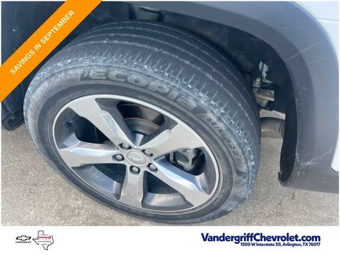 Used 2021 Jeep Grand Cherokee L Limited AWD/4WD image 10