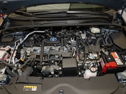 Used 2023 Toyota Corolla LE image 18