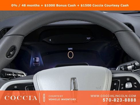 New 2025 Lincoln Aviator AWD image 13