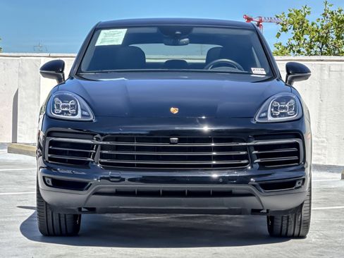 Certified 2023 Porsche Cayenne Coupe image 11