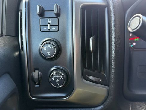 Used 2017 Chevrolet Silverado 1500 LT w/ Midnight Edition AWD/4WD image 37