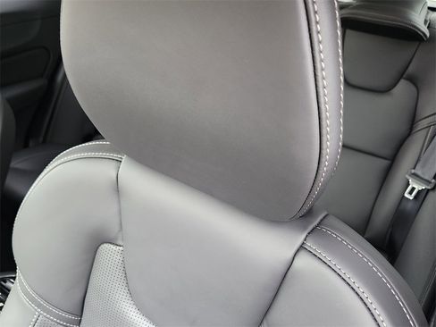 New 2026 Volvo XC60 B5 Ultra w/ Climate Package image 5