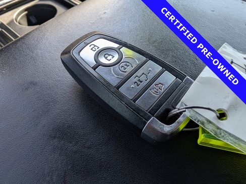 Certified 2020 Ford F250 Platinum w/ FX4 Off-Road Package image 34