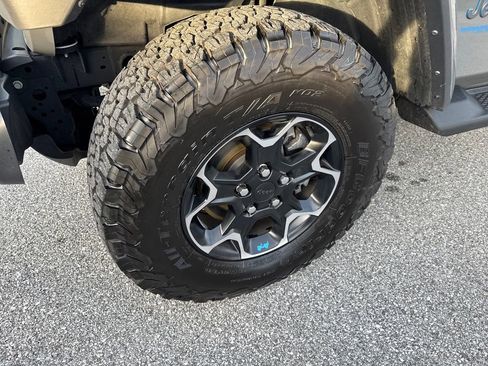 Used 2022 Jeep Wrangler Unlimited Rubicon 4xe image 3