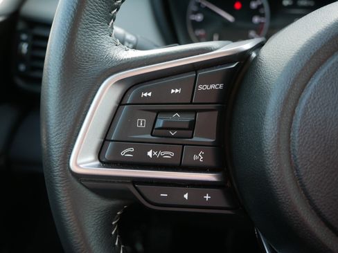 Used 2025 Subaru Outback Premium image 28