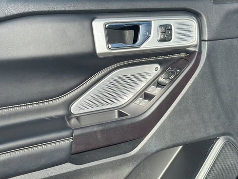 Used 2020 Ford Explorer ST w/ Premium Technology Package image 16