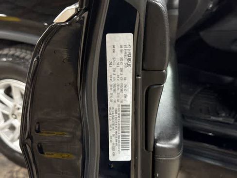 Used 2019 Jeep Grand Cherokee Laredo AWD/4WD image 14