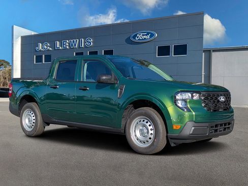 New 2025 Ford Maverick XL image 1