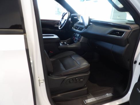 Used 2023 Chevrolet Tahoe RST w/ RST Performance Edition AWD/4WD image 28