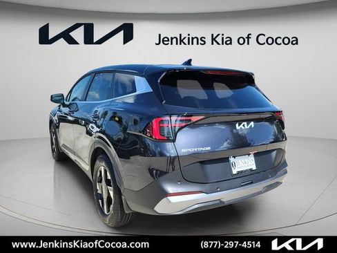 New 2026 Kia Sportage LX w/ LX Convenience Package FWD image 7