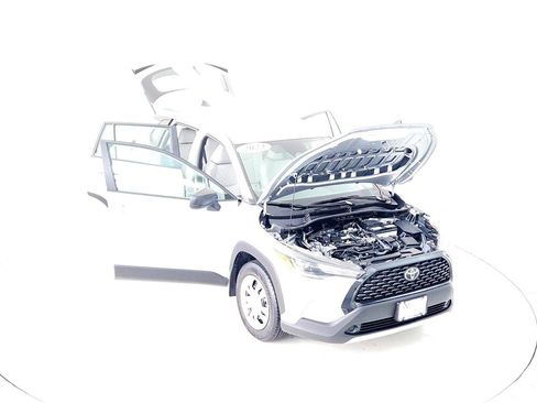 Certified 2023 Toyota Corolla Cross L image 13