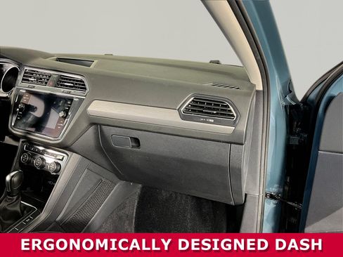 Used 2020 Volkswagen Tiguan SE w/ Panoramic Sunroof Package FWD image 26