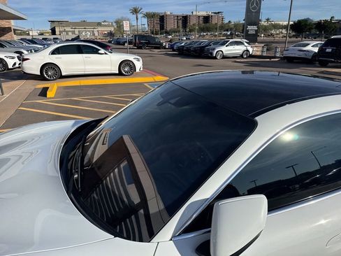 Used 2022 Porsche Taycan 4S image 9