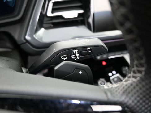 Used 2025 Audi Q4 e-tron Premium Plus w/ Premium Plus image 19