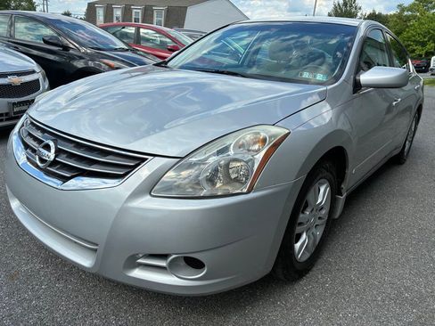 Used 2012 Nissan Altima 2.5 S w/ Special Edition Pkg FWD image 3