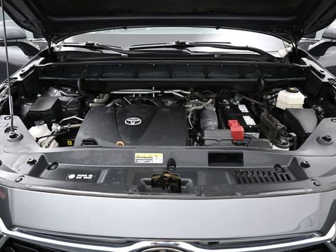 Used 2021 Toyota Highlander Platinum AWD/4WD image 43
