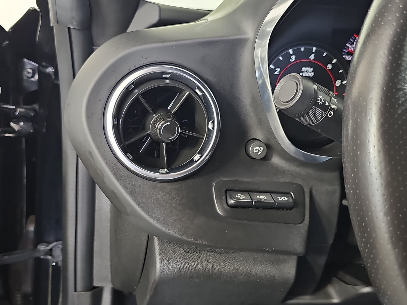 Used 2020 Chevrolet Camaro SS RWD image 23