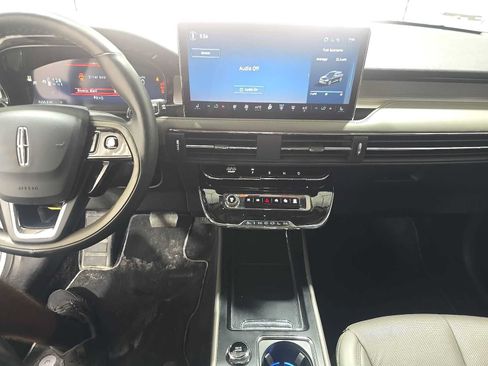 Used 2025 Lincoln Corsair Reserve w/ Jet Appearance Package AWD/4WD image 11