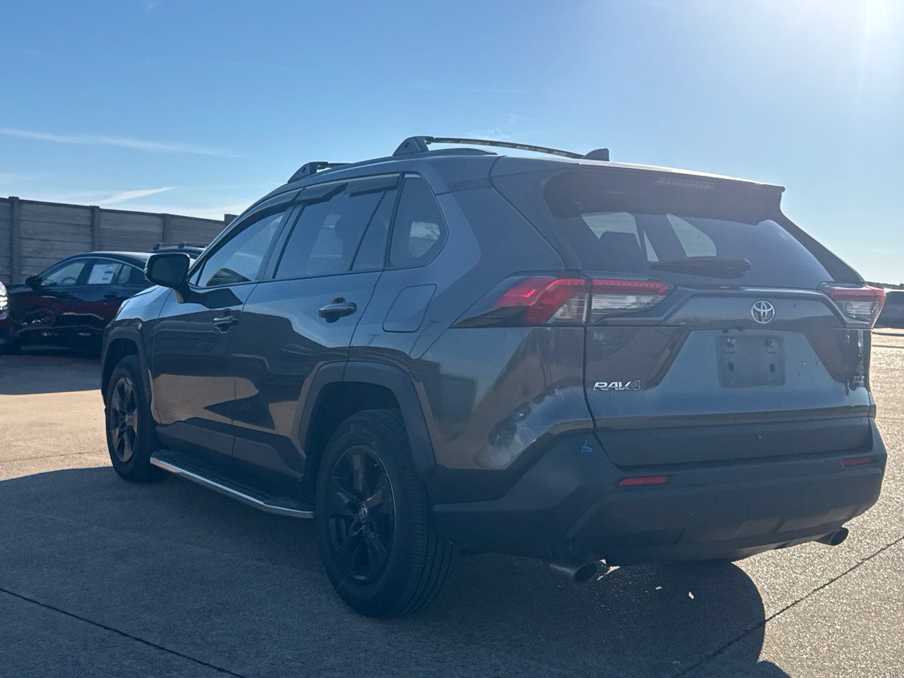 Used 2019 Toyota RAV4 XLE FWD image 18