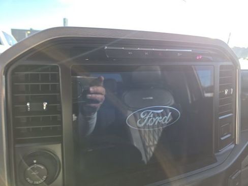 Used 2022 Ford F150 Limited image 12