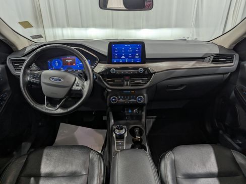 Used 2020 Ford Escape Titanium w/ Titanium Premium Package 2.0 AWD/4WD image 12