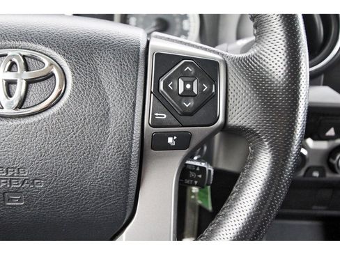 Used 2016 Toyota Tacoma SR5 image 19