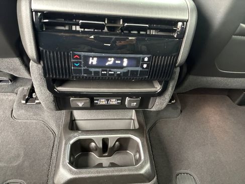 New 2026 Jeep Grand Wagoneer L 2WD w/ Premium Group I image 25