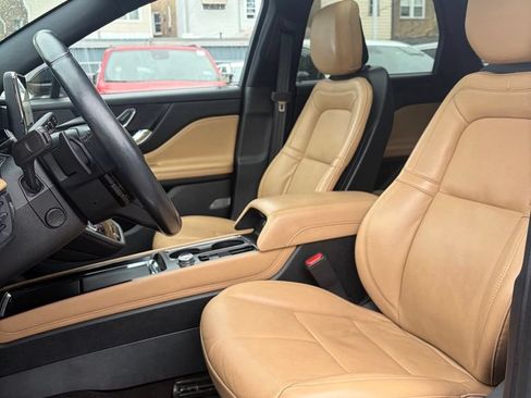 Used 2020 Lincoln Corsair Reserve w/ Equipment Group 201A AWD/4WD image 2