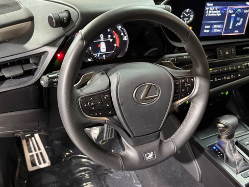 Used 2022 Lexus ES 350 F Sport image 13