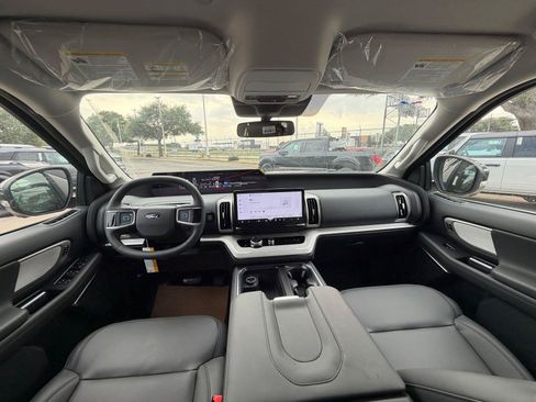 New 2026 Ford Expedition Active RWD image 4