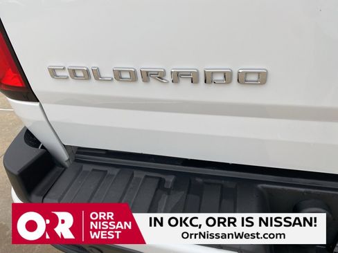 Used 2022 Chevrolet Colorado LT w/ Fleet Safety Package image 10