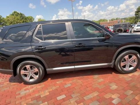 Certified 2024 Honda Pilot EX-L image 2