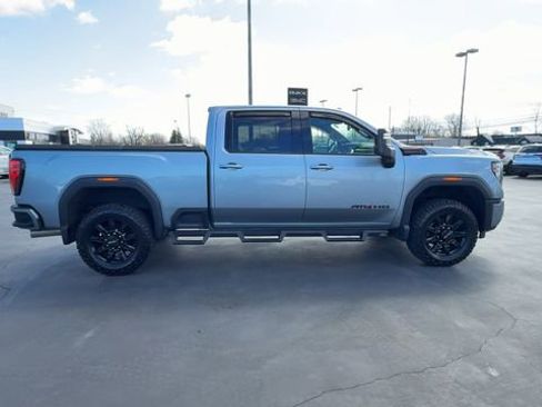 Used 2024 GMC Sierra 2500 AT4 w/ AT4 Preferred Package AWD/4WD image 9