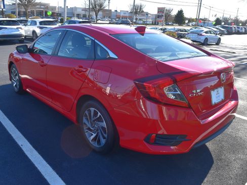 Certified 2018 Honda Civic EX image 4
