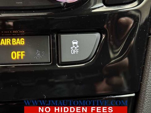 Used 2022 Buick Encore Preferred image 31