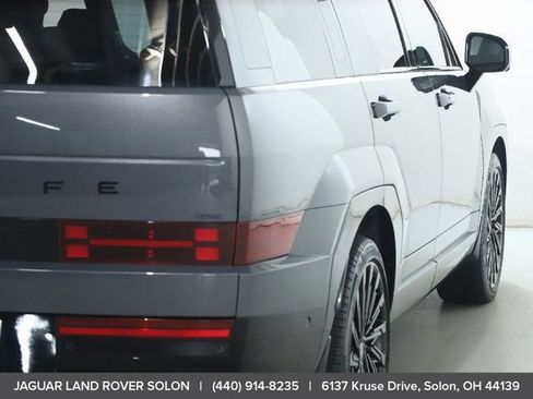 Used 2025 Hyundai Santa Fe Calligraphy AWD/4WD image 8