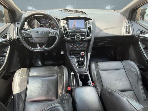 Used 2018 Ford Focus ST w/ Equipment Group 402A FWD image 16
