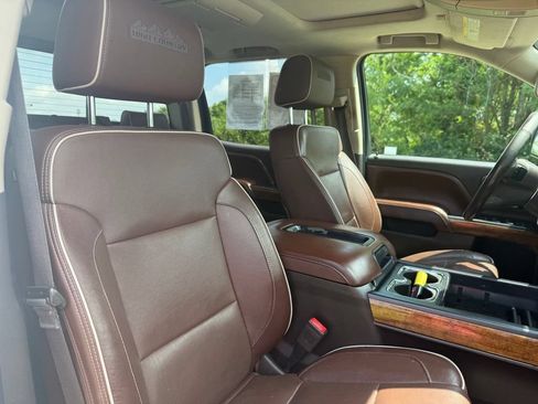 Used 2015 Chevrolet Silverado 2500 High Country w/ Duramax Plus Package AWD/4WD image 24