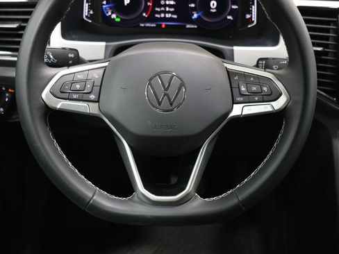 Used 2023 Volkswagen Atlas SE w/ Black Wheel Package AWD/4WD image 17