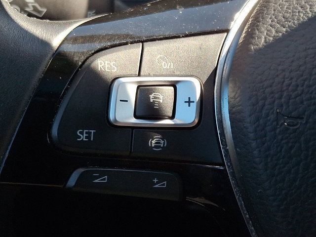 Used 2019 Volkswagen Jetta SEL FWD image 21