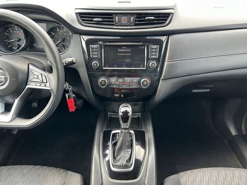Used 2019 Nissan Rogue S AWD/4WD image 11