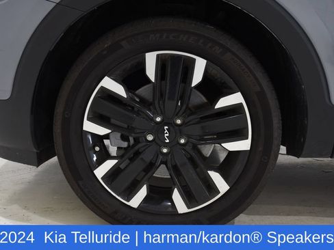 Used 2024 Kia Telluride AWD image 6